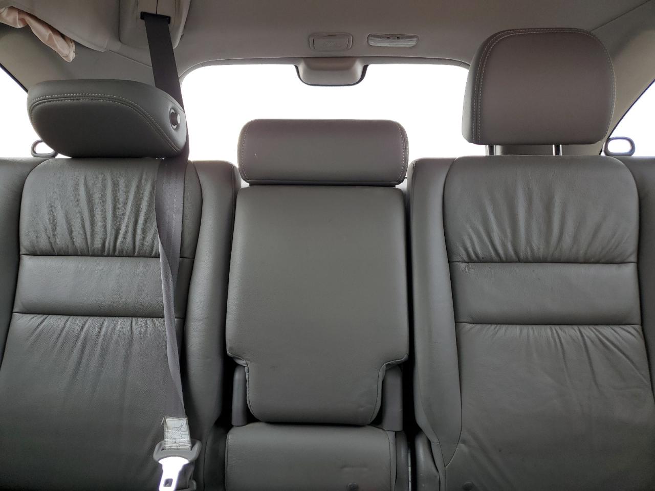 2010 Honda CR-V - Image 10