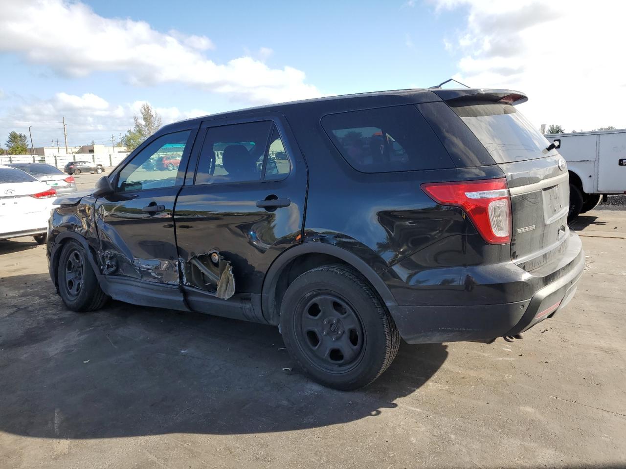 2015 Ford Explorer - Image 2