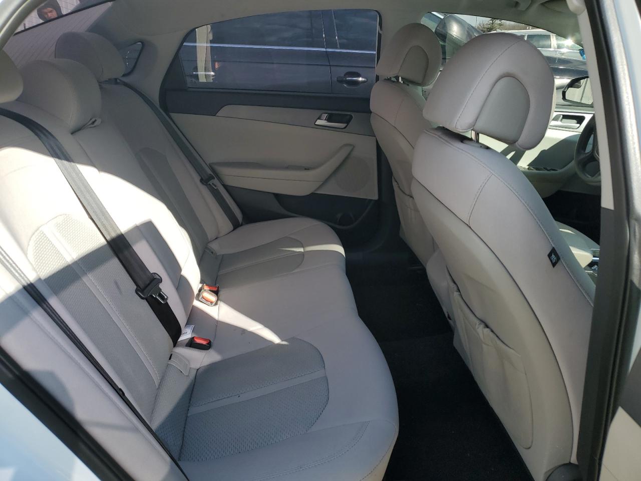 2016 Hyundai Sonata - Image 10