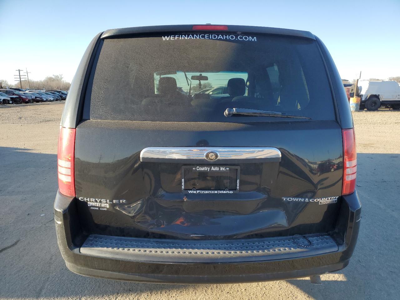 2010 Chrysler Town & Country - Image 6