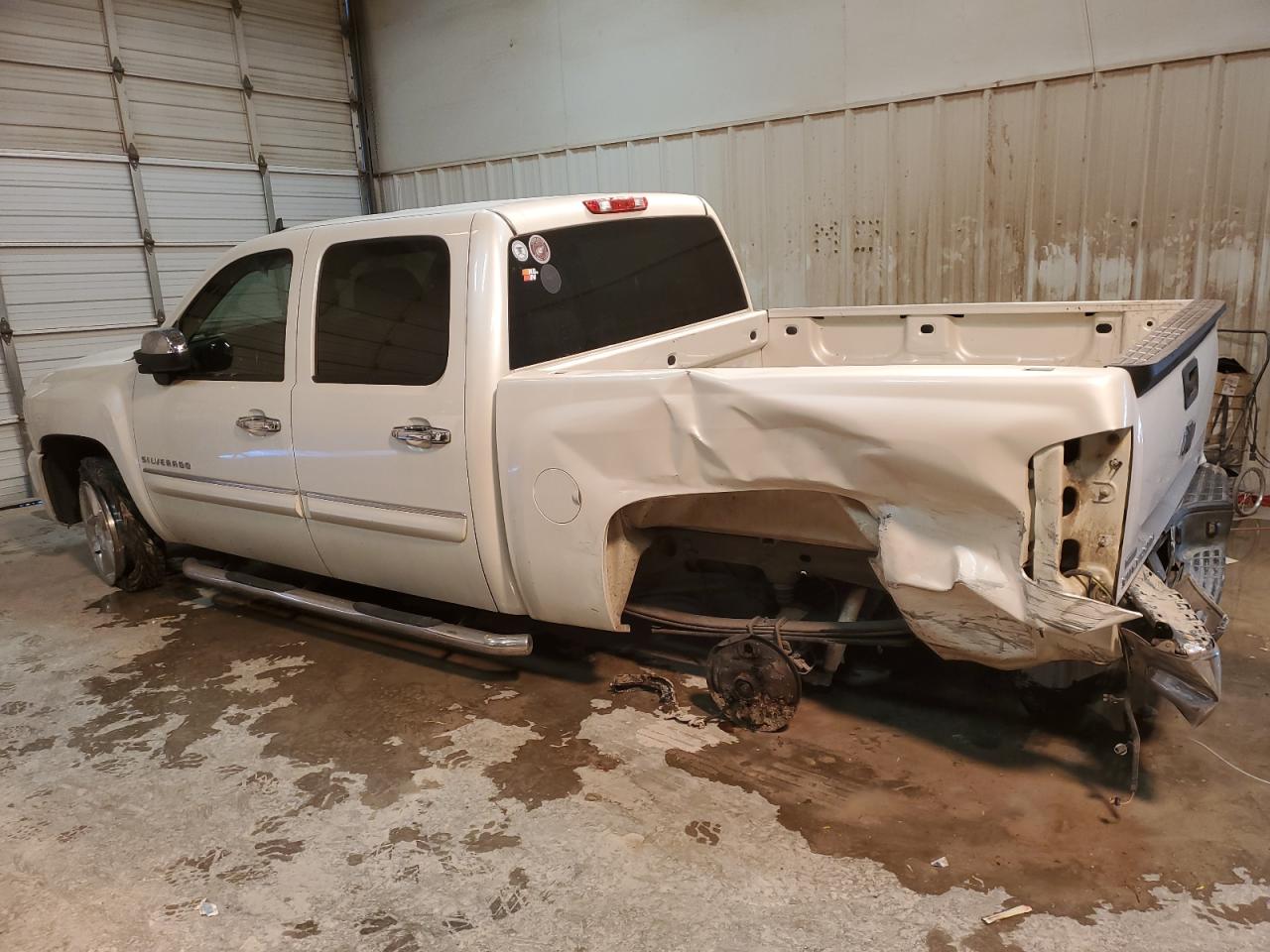 2011 Chevrolet Silverado - Image 2