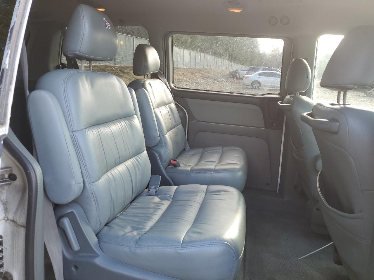 2001 Honda Odyssey - Image 10