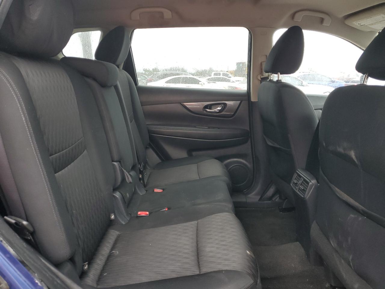 2017 Nissan Rogue - Image 11