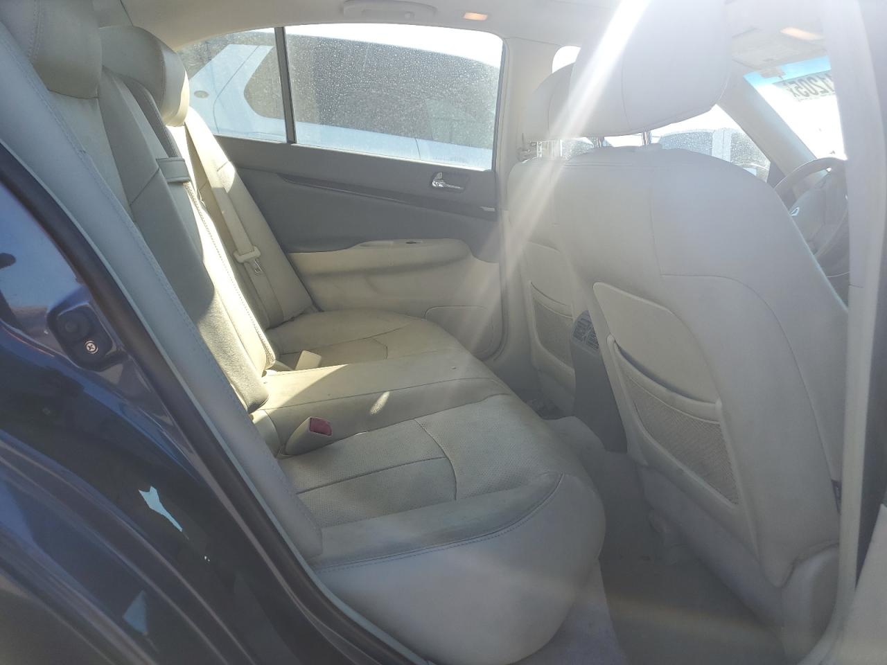 2013 Infiniti G - Image 10