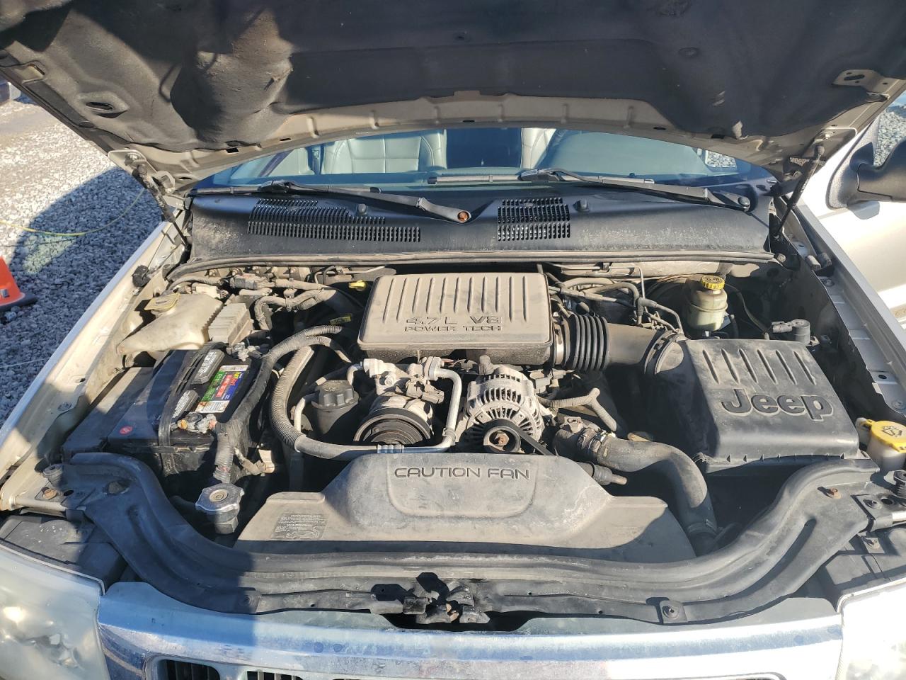 2004 Jeep Grand Cherokee - Image 11