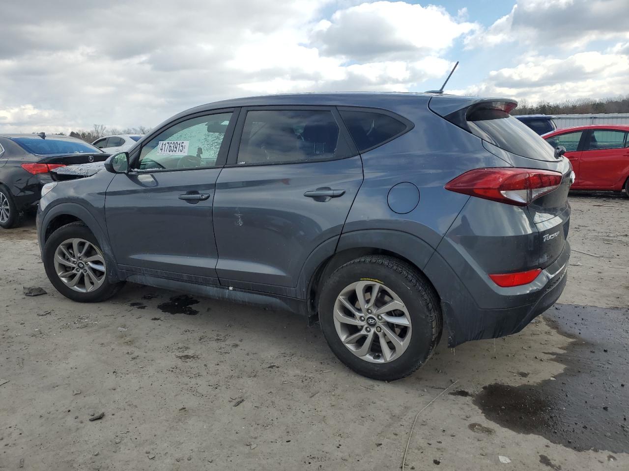 2017 Hyundai Tucson - Image 2