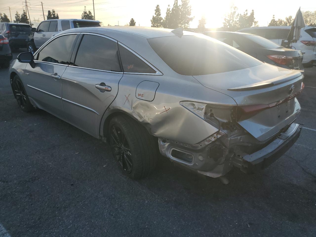 2021 Toyota Avalon - Image 2