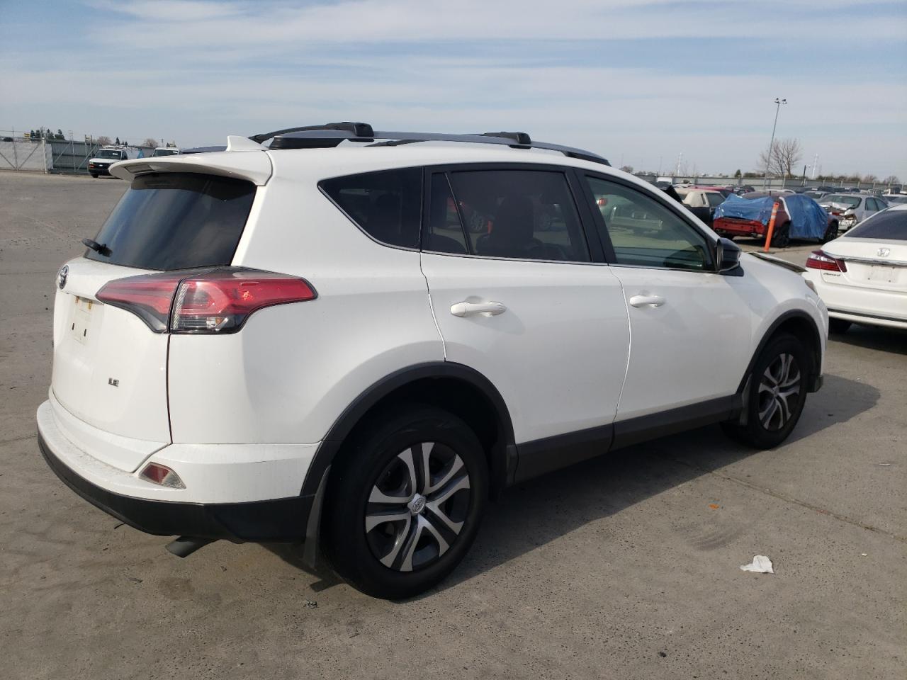 2018 Toyota RAV 4 - Image 3