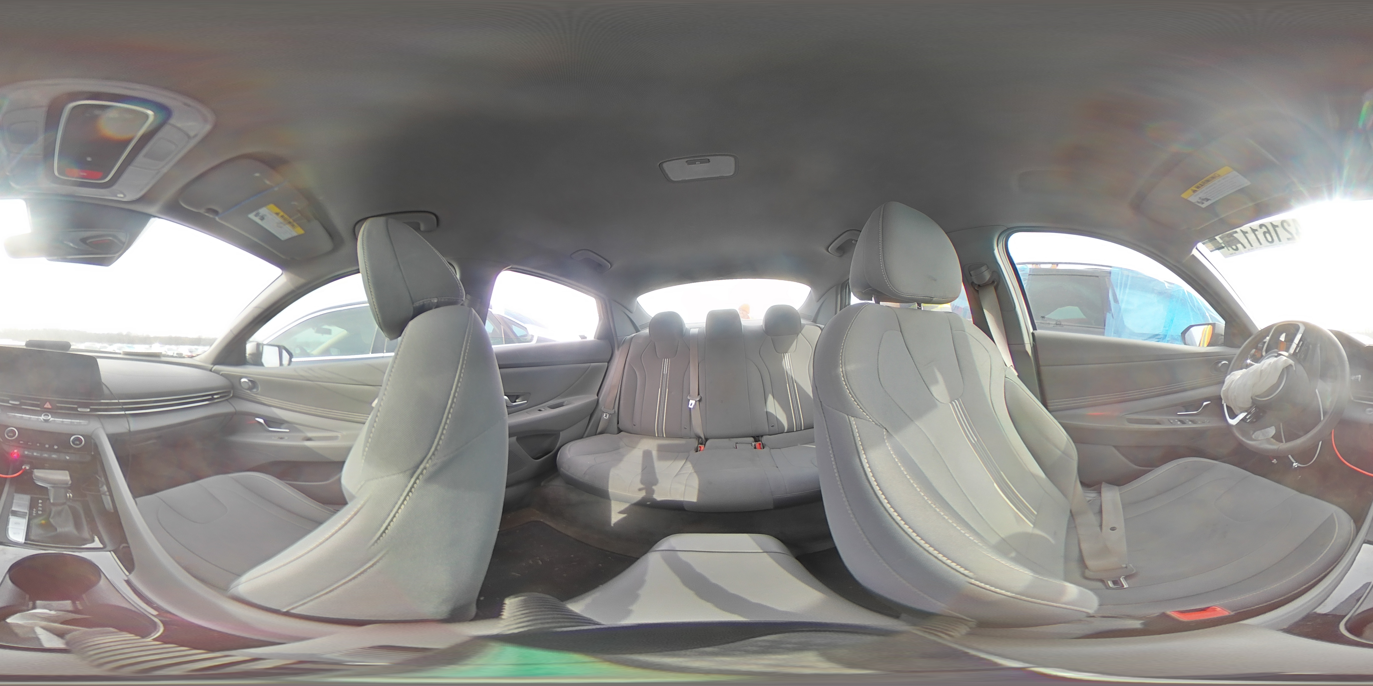 2023 Hyundai Elantra - Image 12