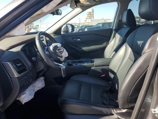  NISSAN ROGUE 2023 Сріблястий
