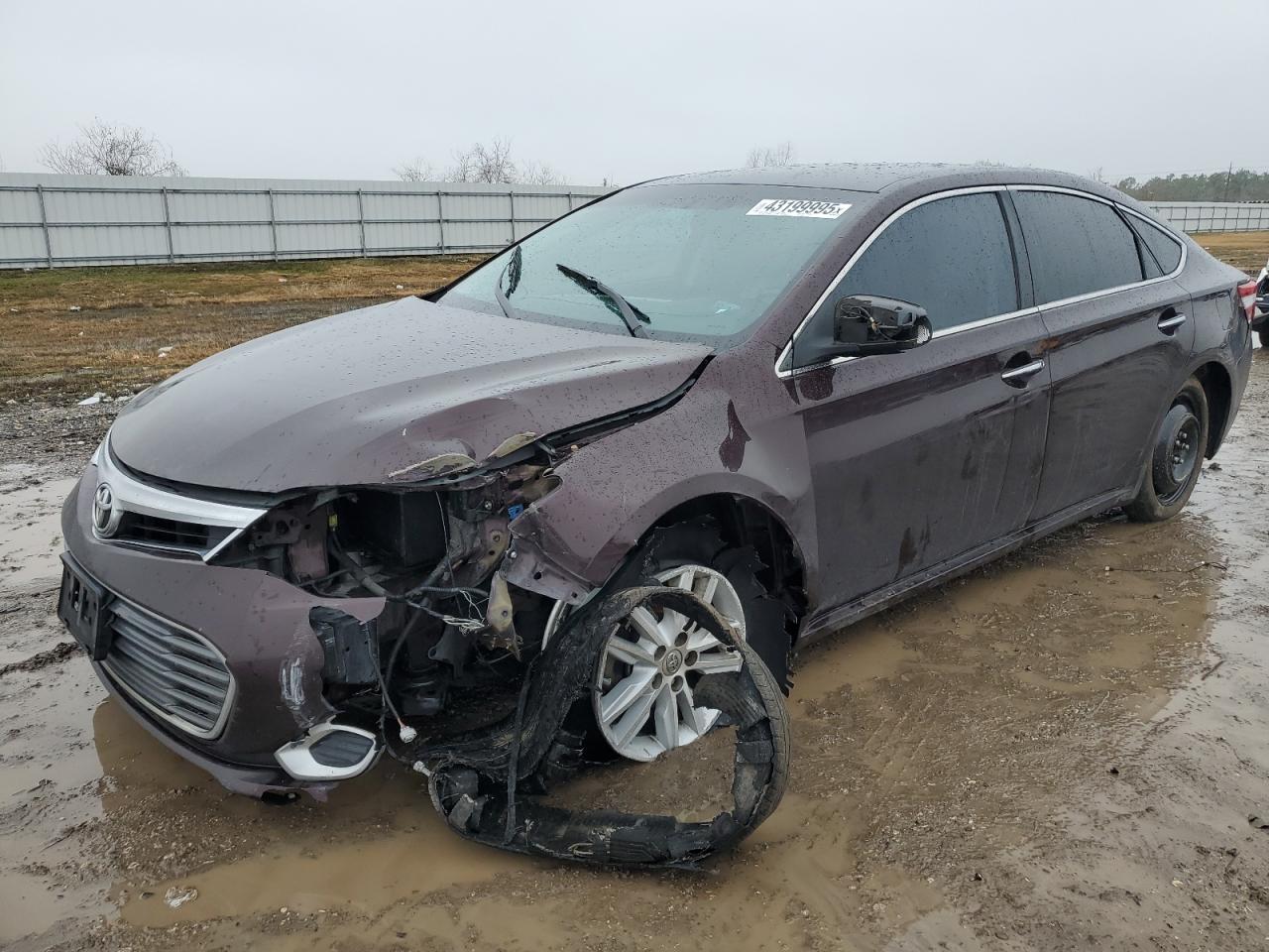 2015 Toyota Avalon - Image 1
