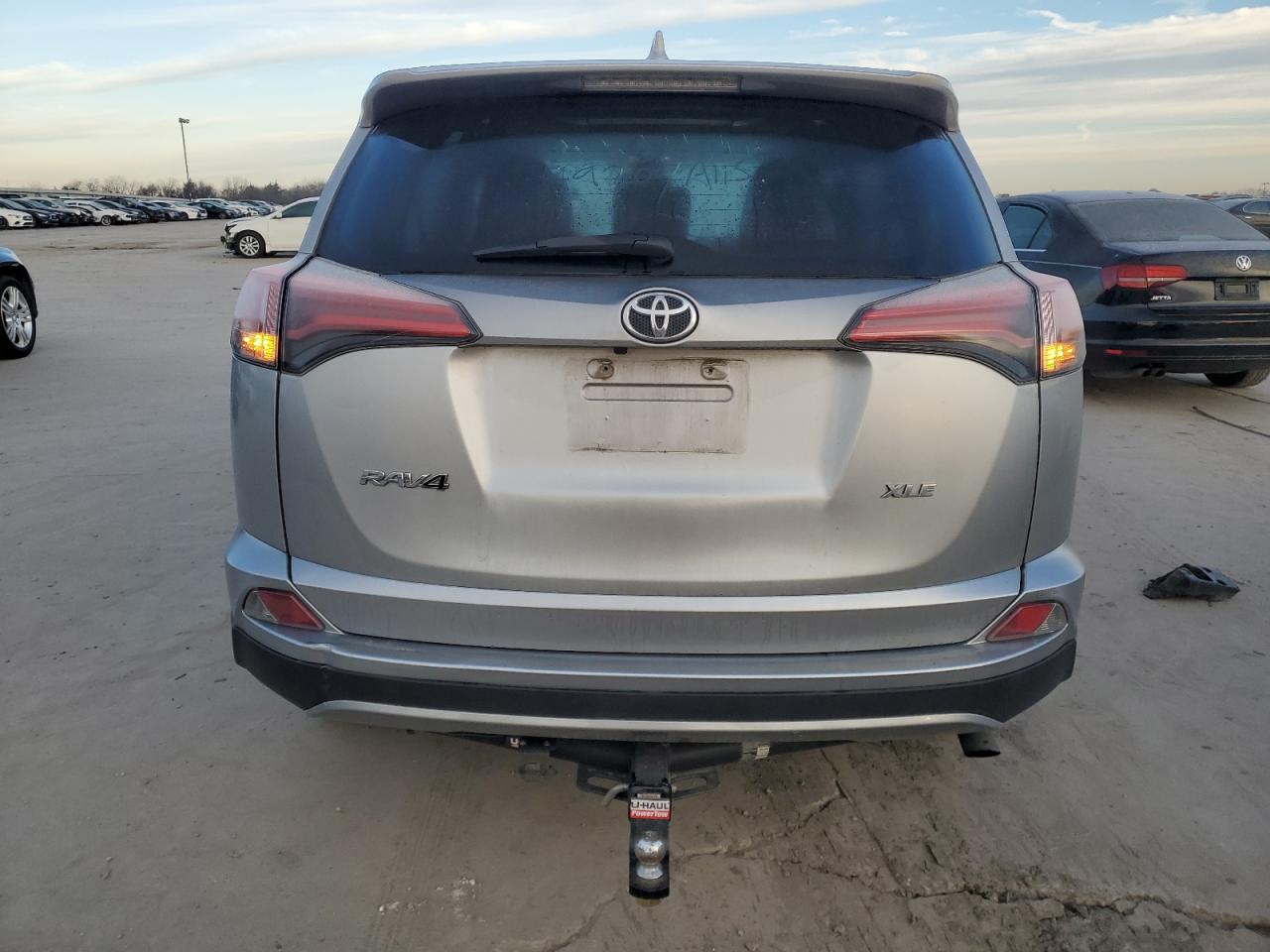 2018 Toyota RAV 4 - Image 6