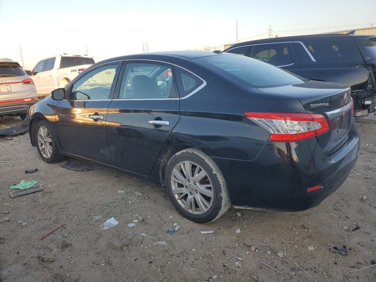 2013 Nissan Sentra - Image 2