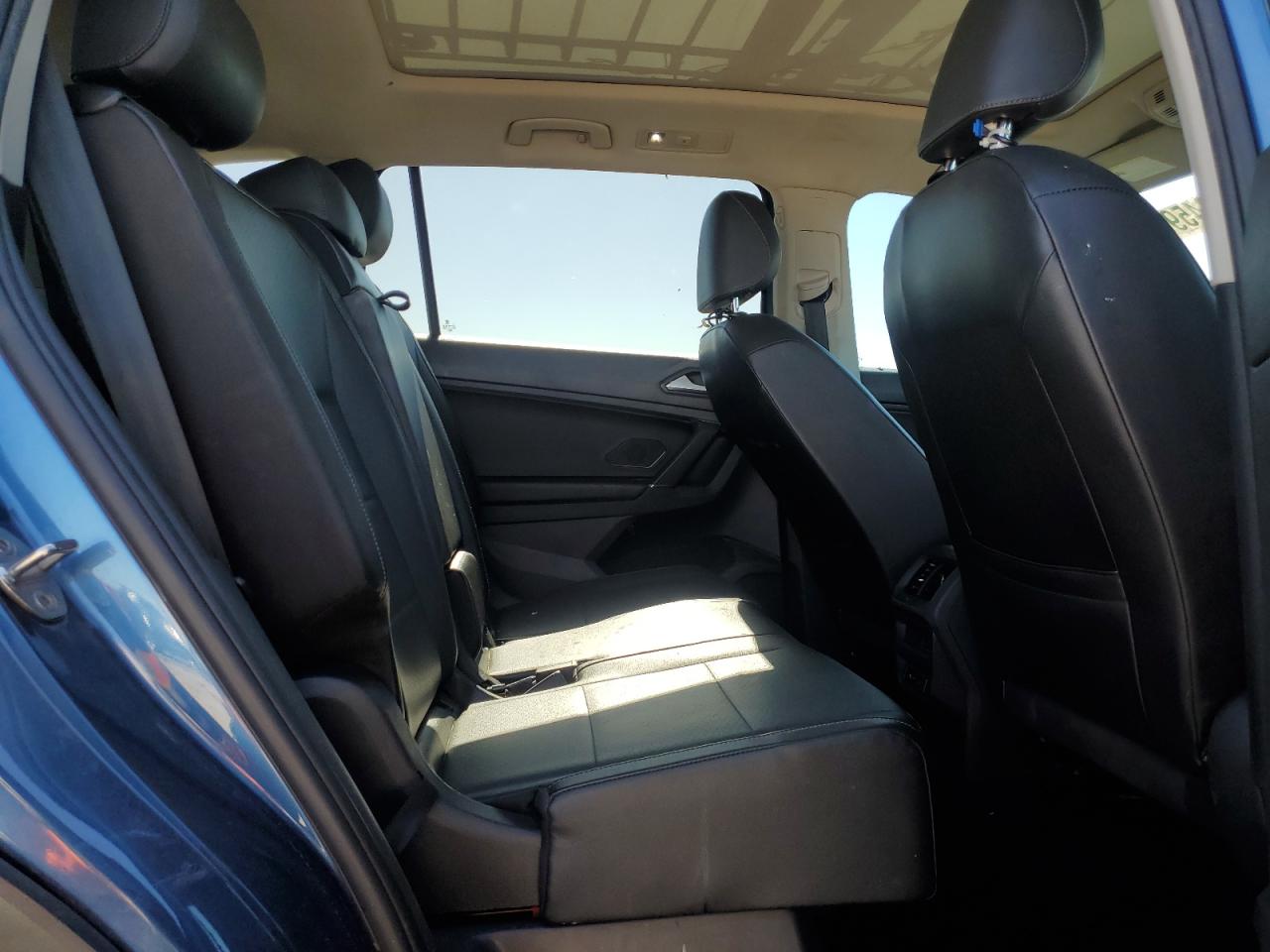 2020 Volkswagen Tiguan - Image 11