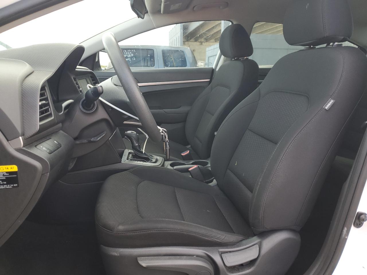 2019 Hyundai Elantra - Image 7