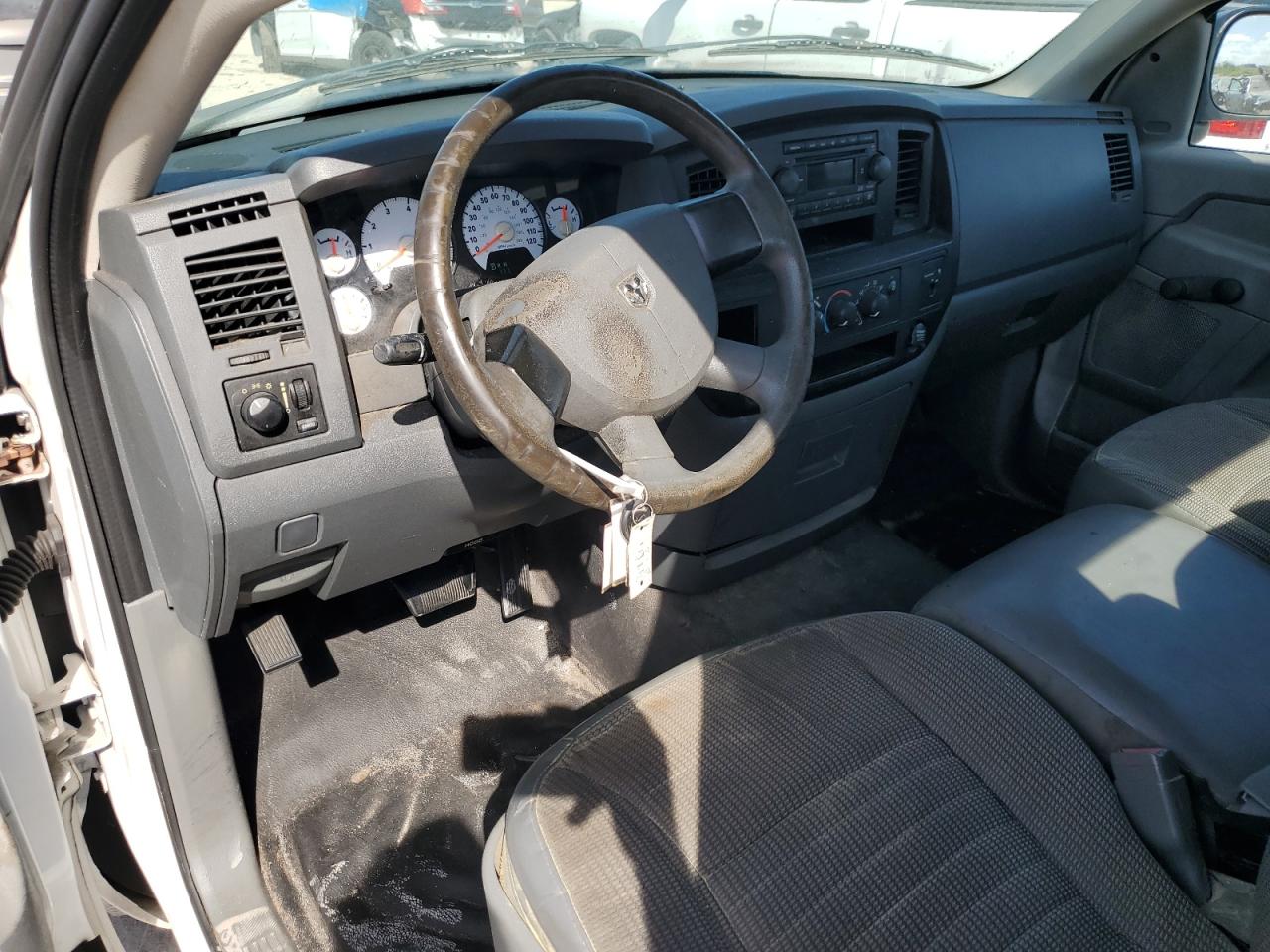 2006 Dodge RAM - Image 8