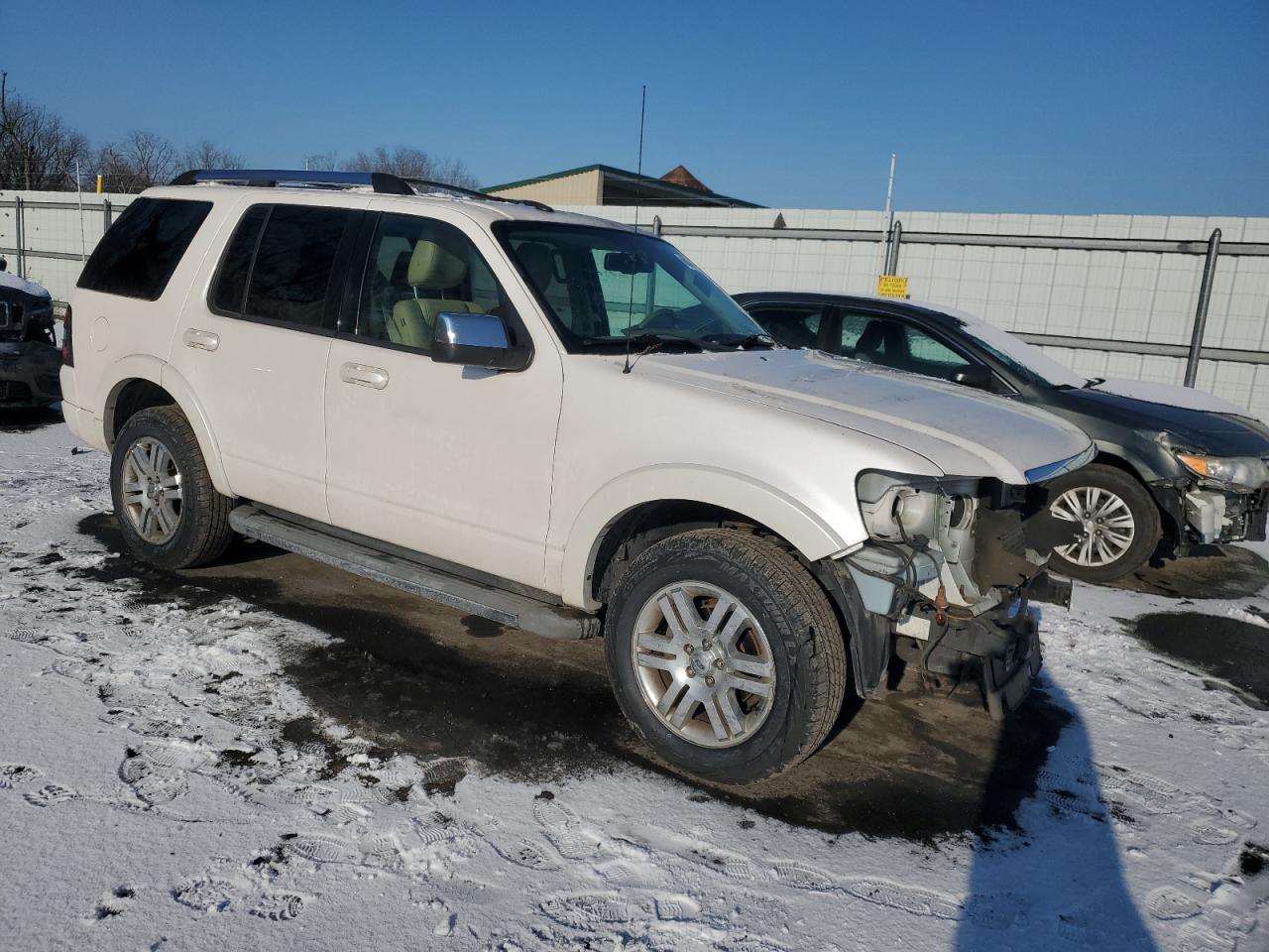 2010 Ford Explorer - Image 4