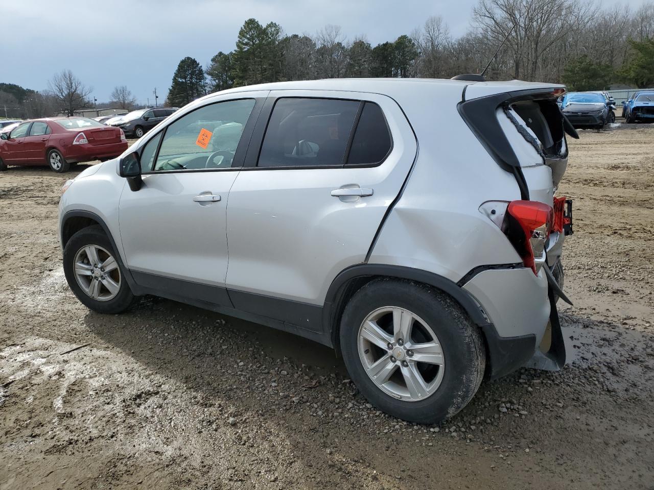 2022 Chevrolet Trax - Image 2