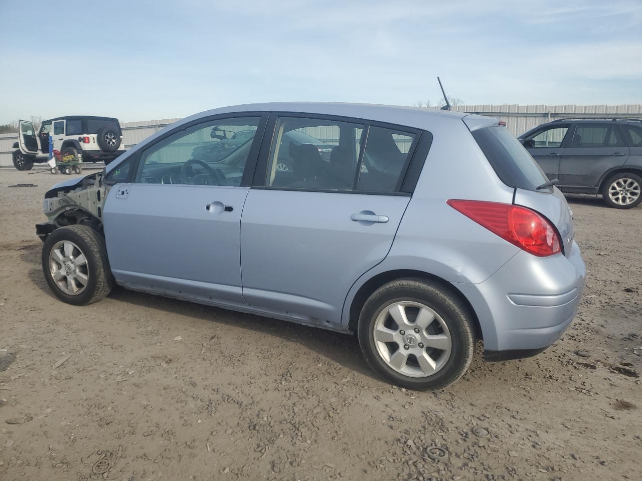 2012 Nissan Versa - Image 2