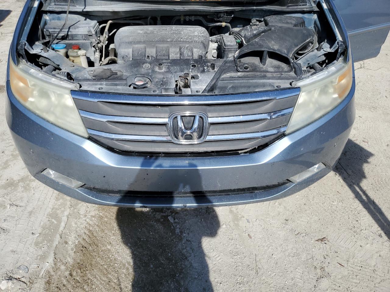 2011 Honda Odyssey - Image 12