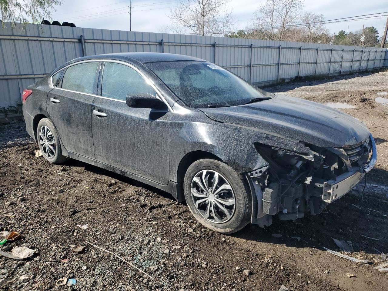 2017 Nissan Altima - Image 4