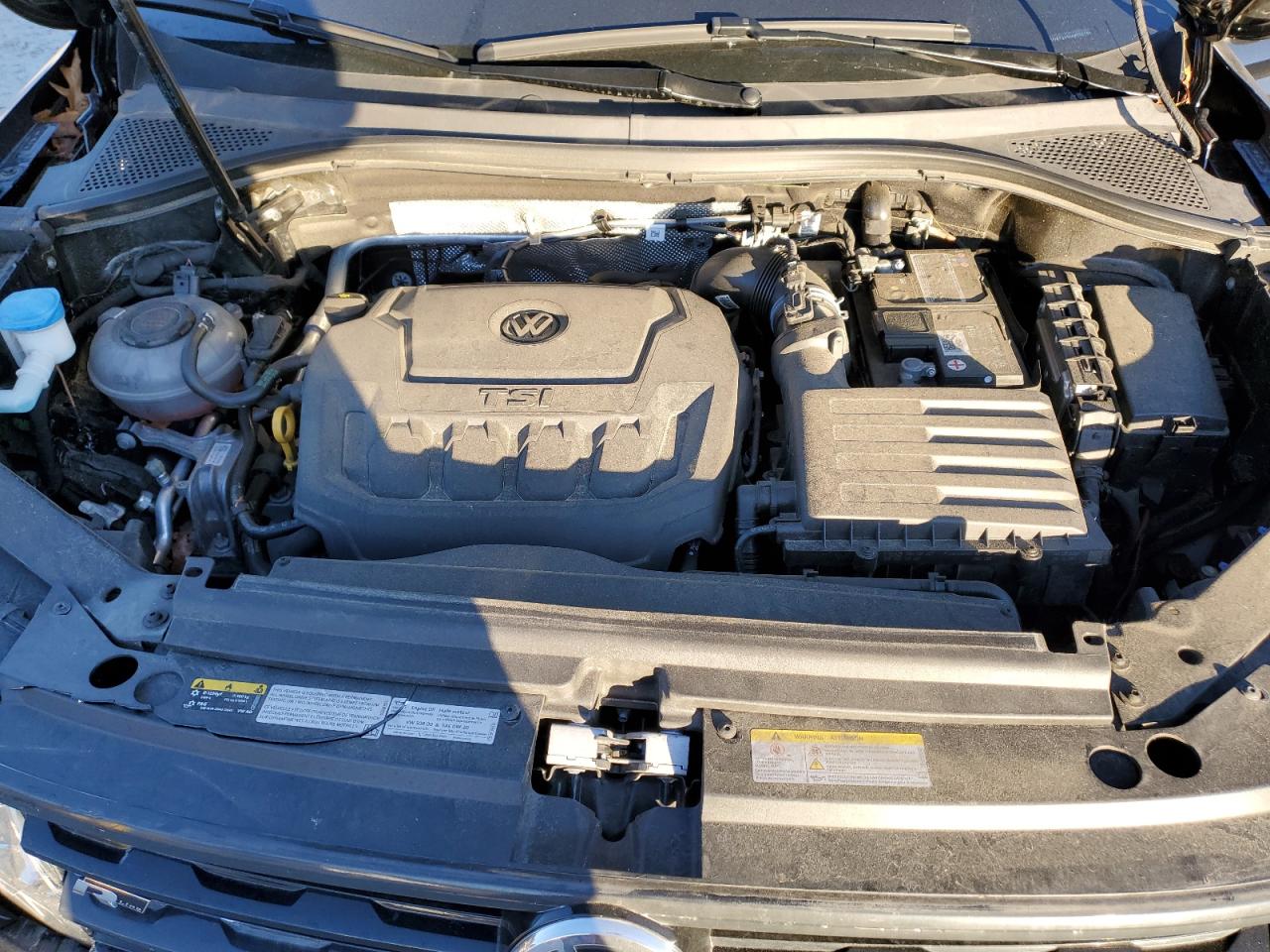 2021 Volkswagen Tiguan - Image 12