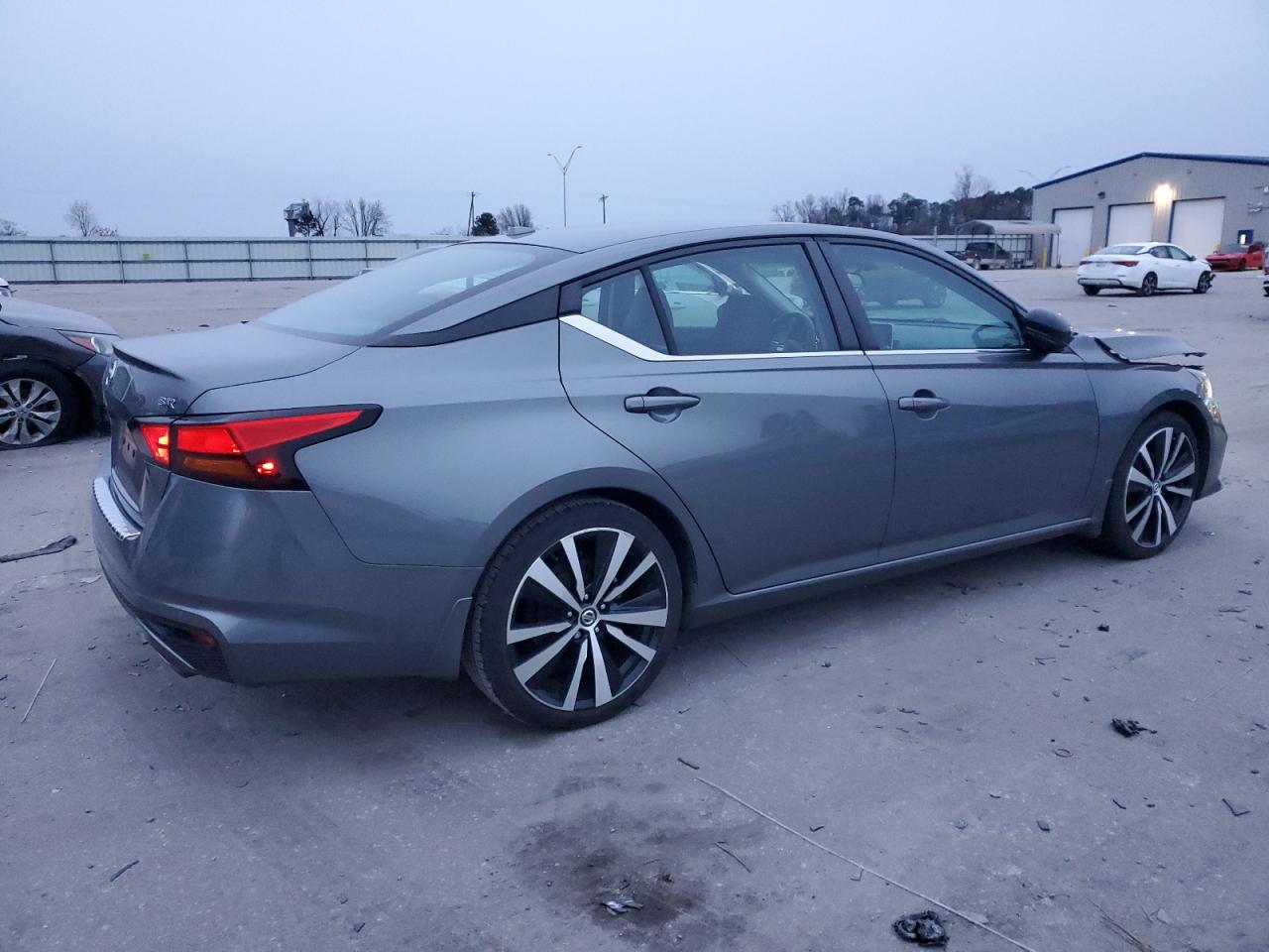 2021 Nissan Altima - Image 3