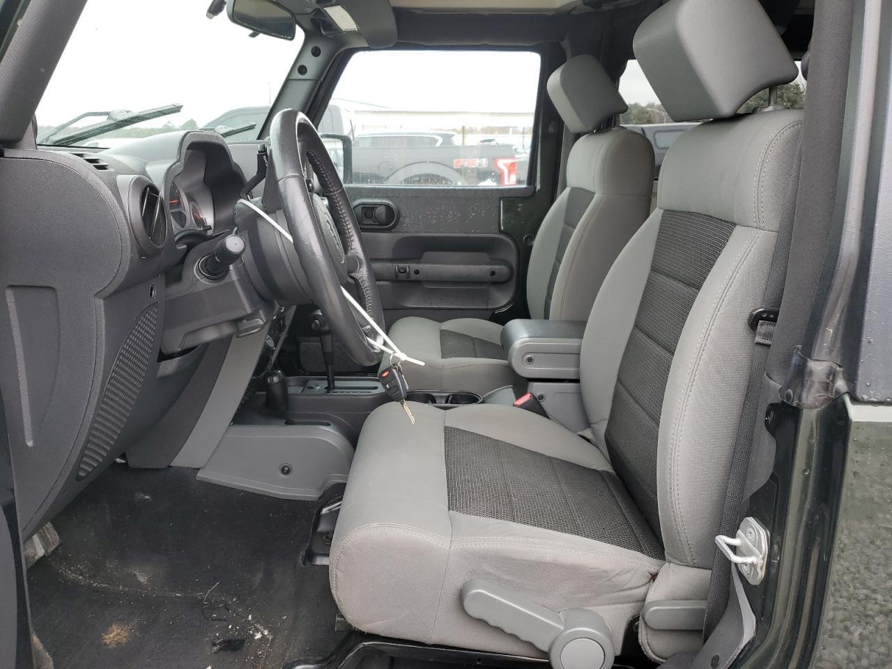 2010 Jeep Wrangler - Image 7