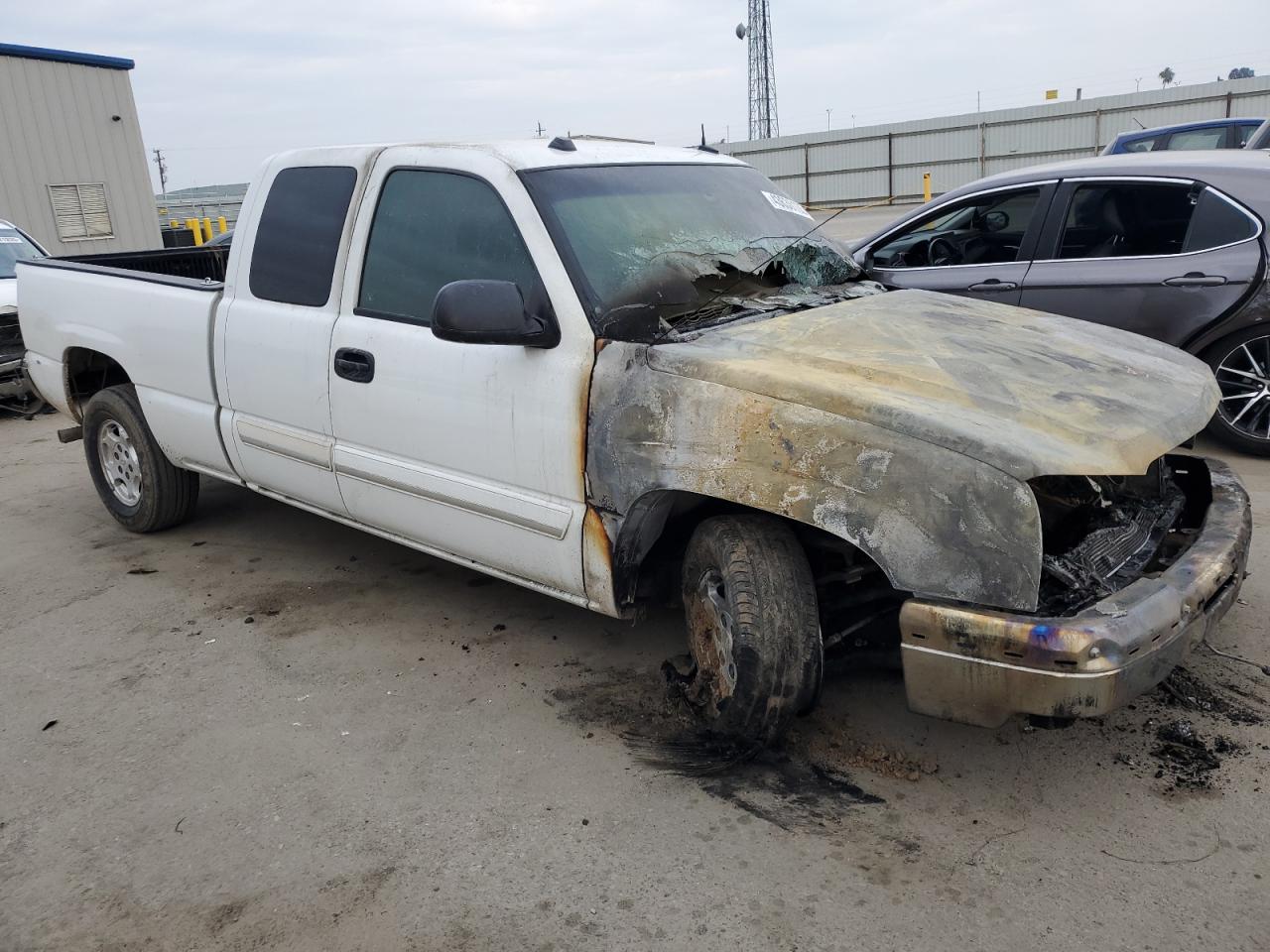 2004 Chevrolet Silverado - Image 4