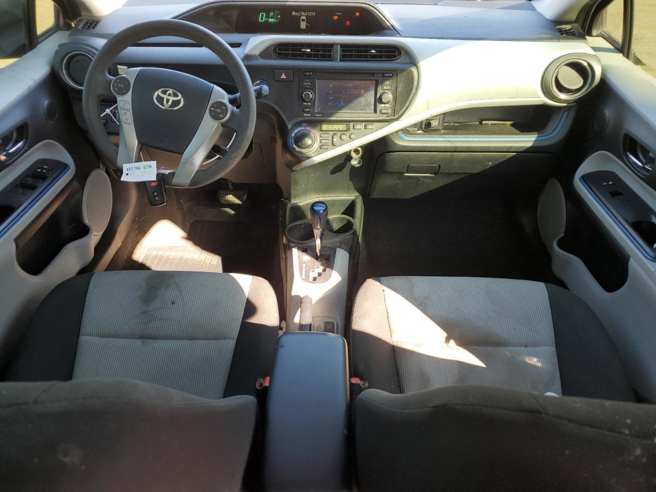 2012 Toyota Prius - Image 8