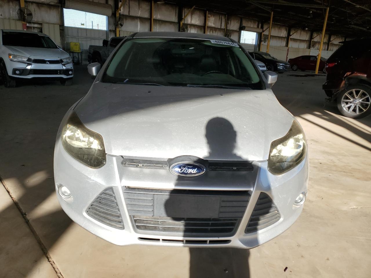 VIN 1FADP3F2XEL202251 2014 FORD FOCUS no.5