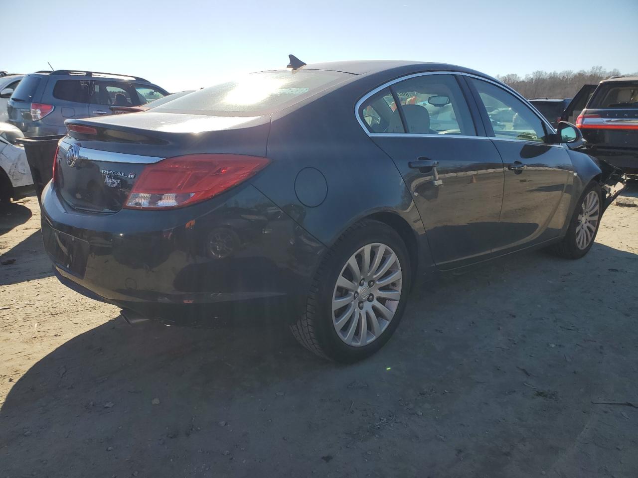 2011 Buick Regal - Image 3