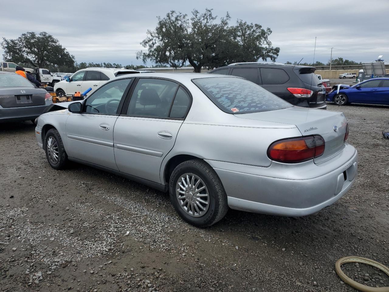 2002 Chevrolet Malibu - Image 2