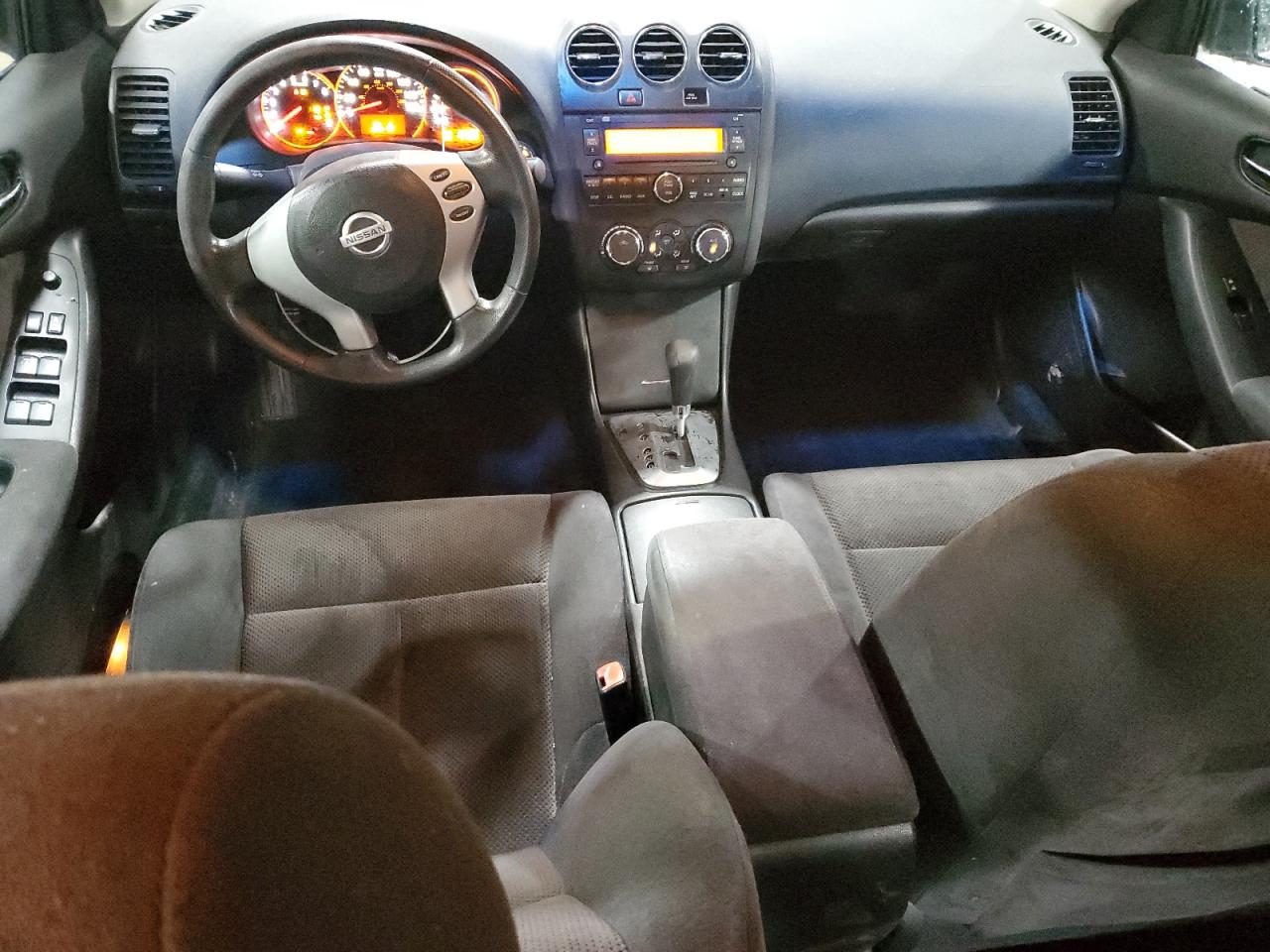2009 Nissan Altima - Image 8