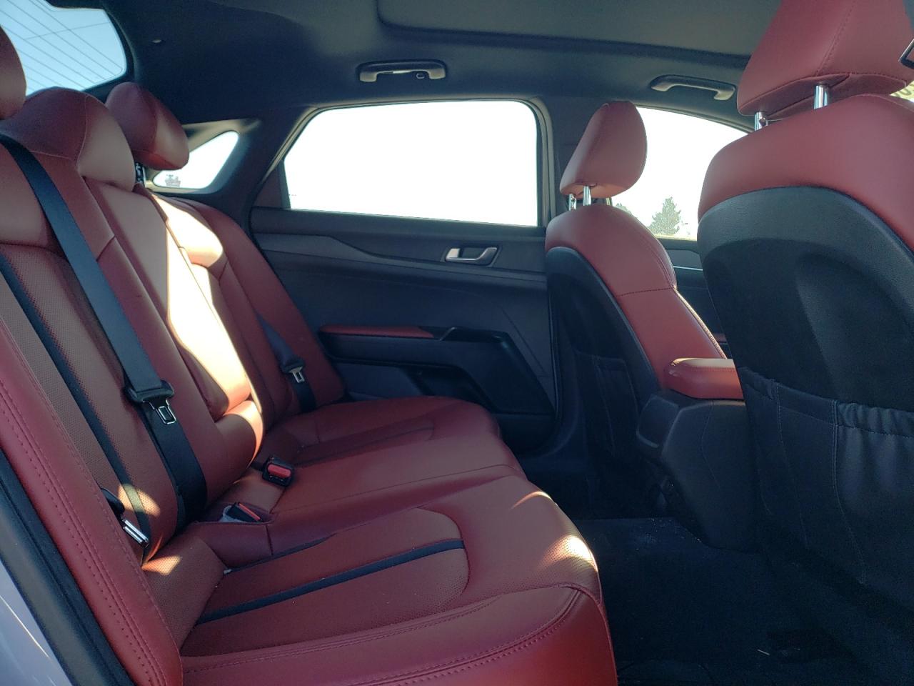 2023 Kia K5 - Image 10