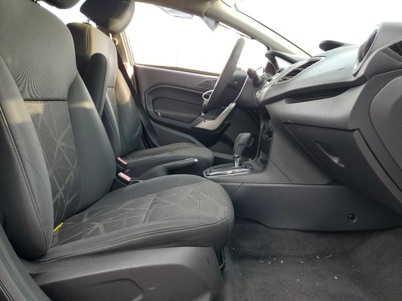 2013 Ford Fiesta - Image 7