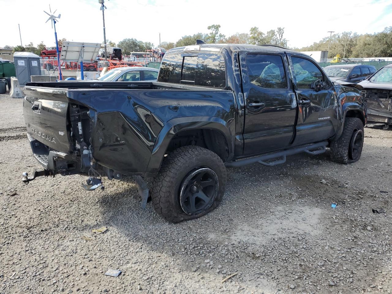 2017 Toyota Tacoma - Image 3
