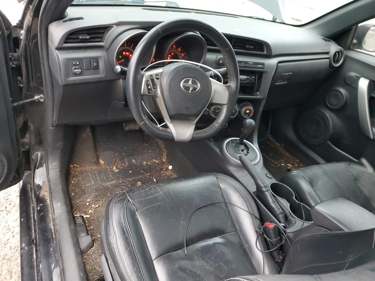 2011 Scion tC - Image 8
