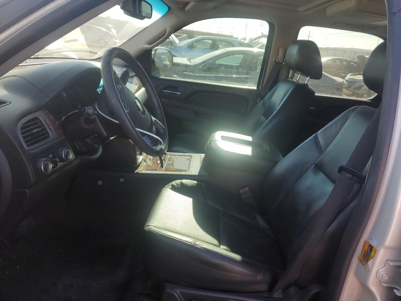 2010 Chevrolet Tahoe - Image 7