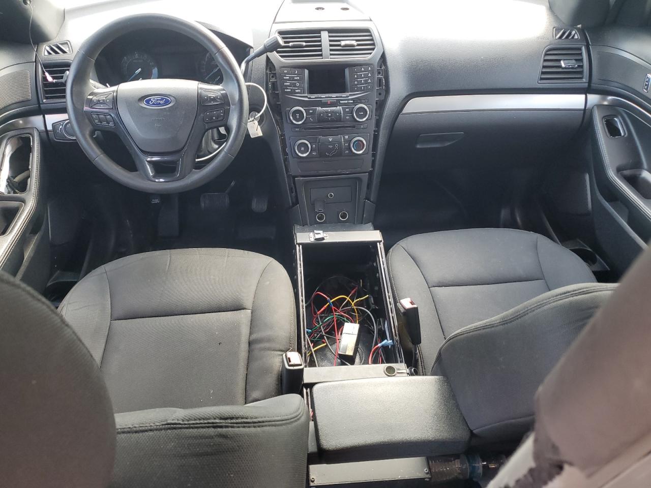 2017 Ford Explorer - Image 8