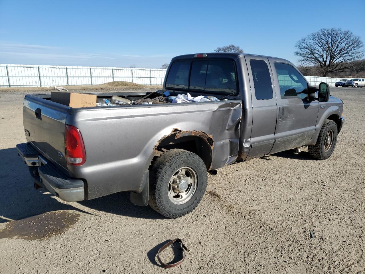 2003 Ford F250 - Image 3