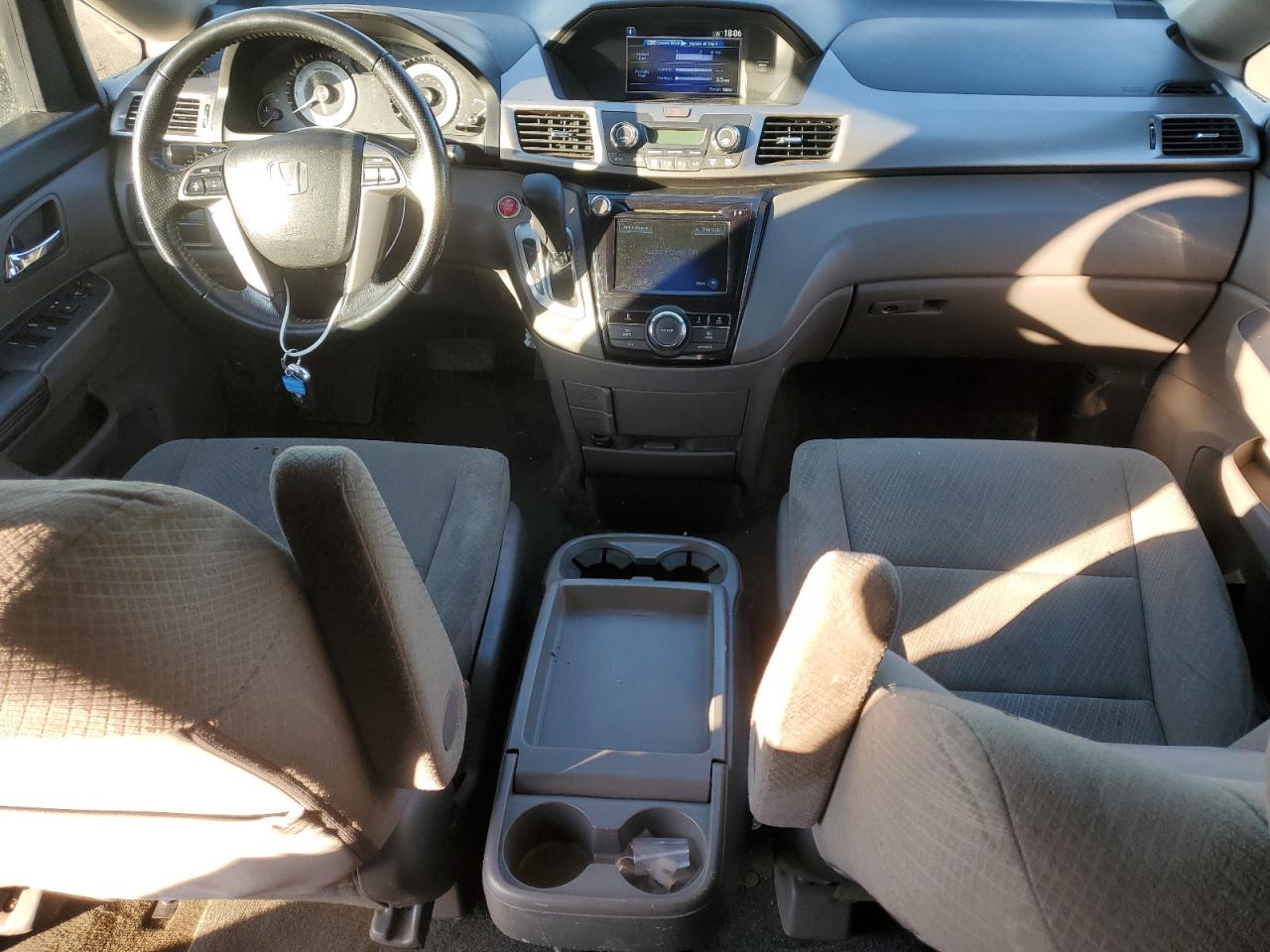 2016 Honda Odyssey - Image 8