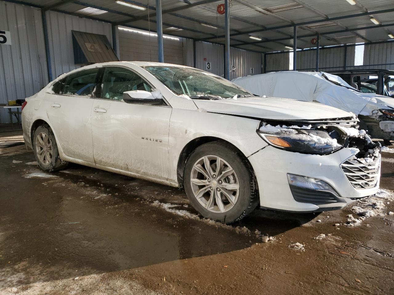 2023 Chevrolet Malibu - Image 4