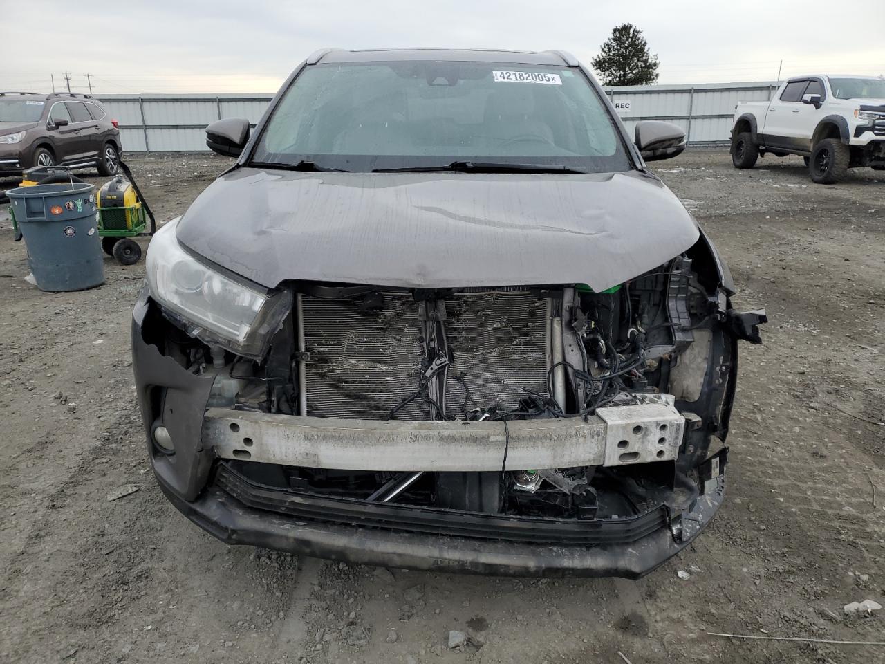 2017 Toyota Highlander - Image 5