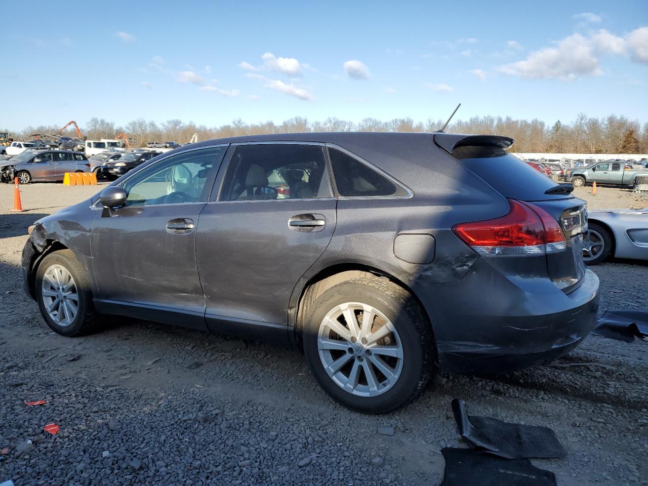 2011 Toyota Venza - Image 2