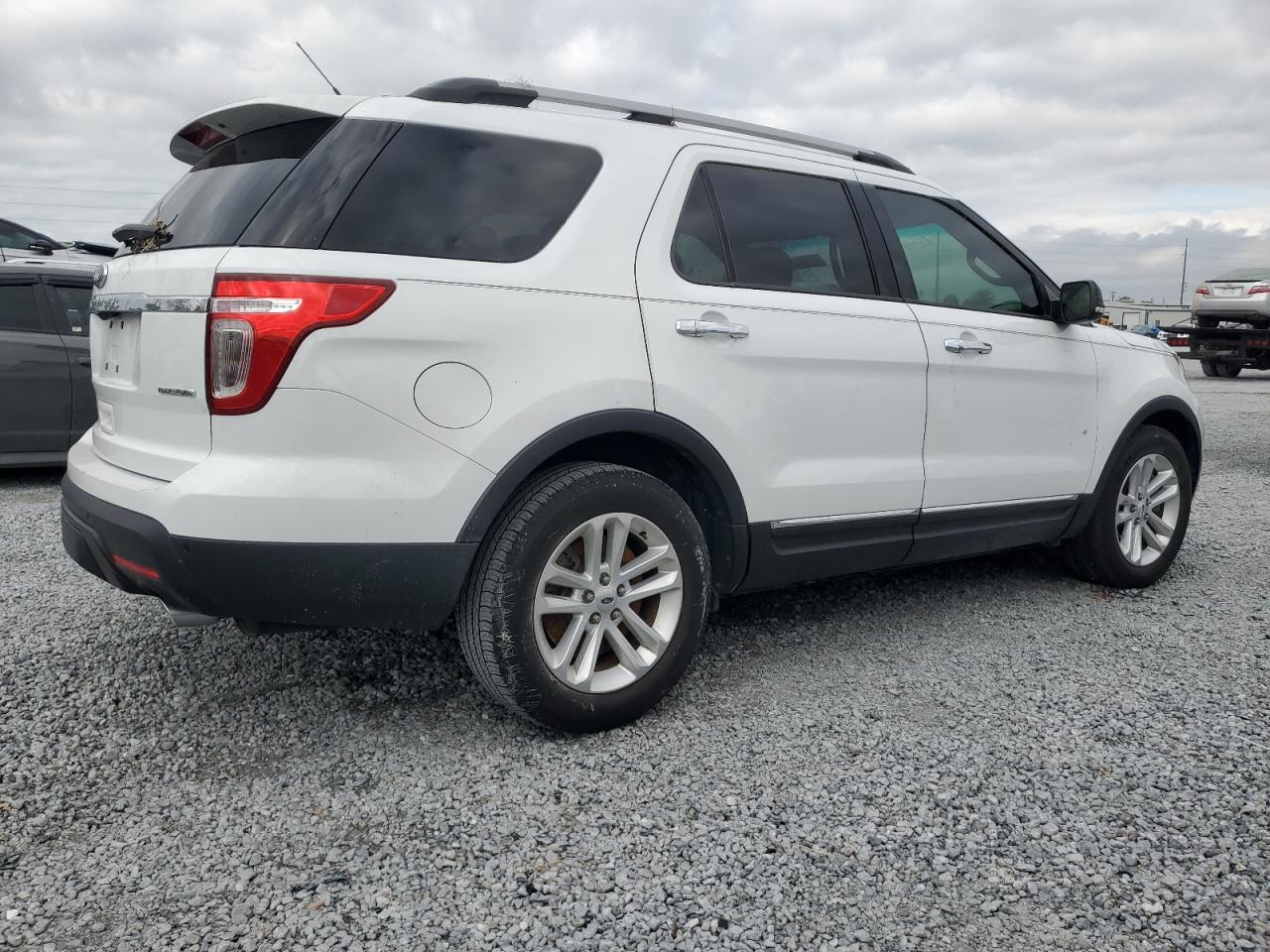 2014 Ford Explorer - Image 3