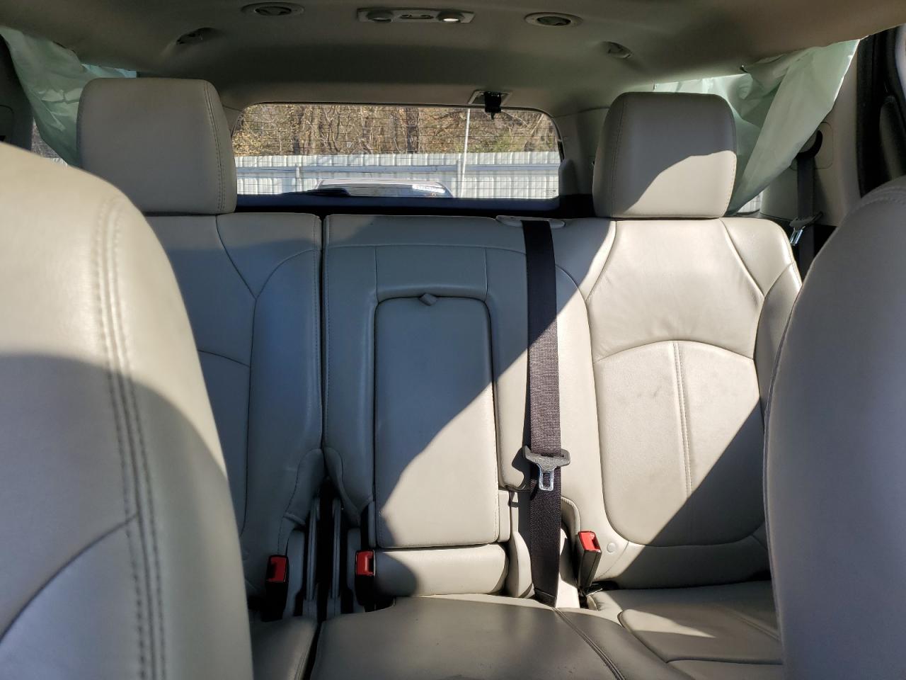 2012 GMC Acadia - Image 10