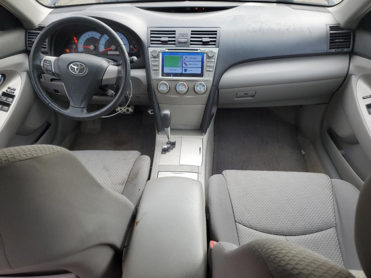 2011 Toyota Camry - Image 8