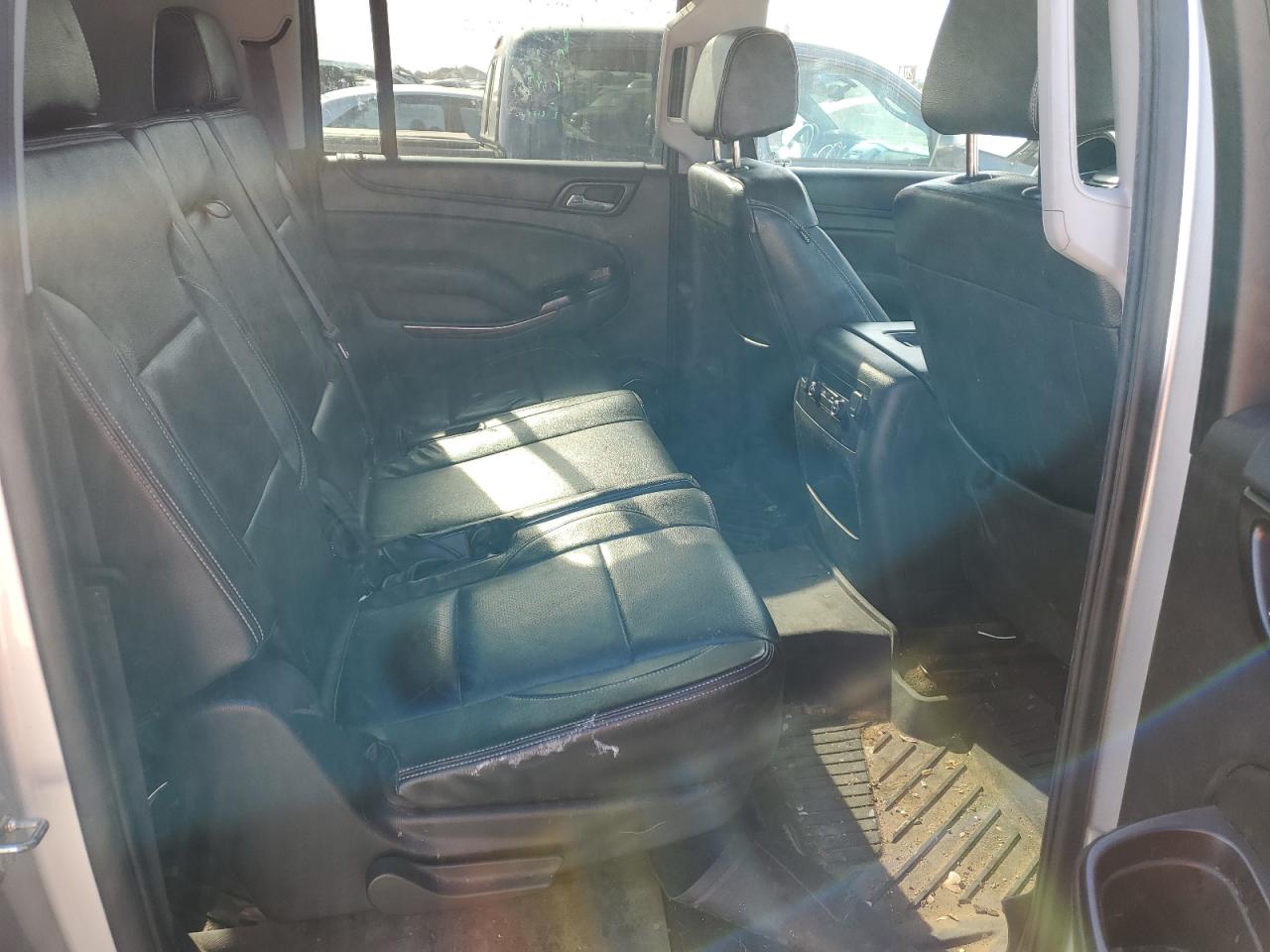 2016 Chevrolet Suburban - Image 11