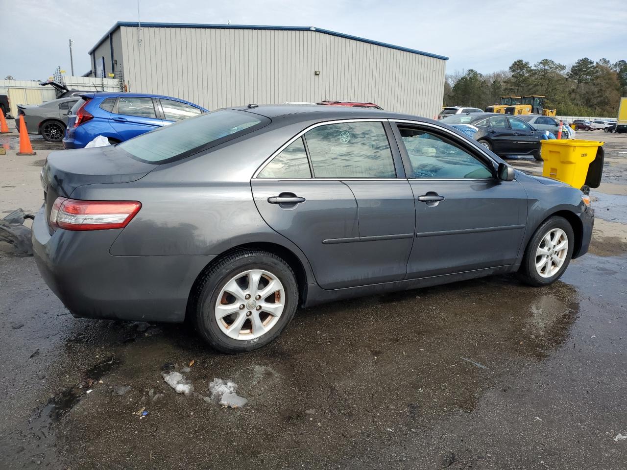2010 Toyota Camry - Image 3
